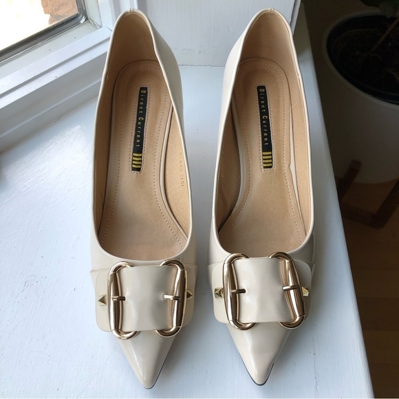 CREAM leather point toe gold buckle kitten heel shoe 8 - Picture 2 of 11